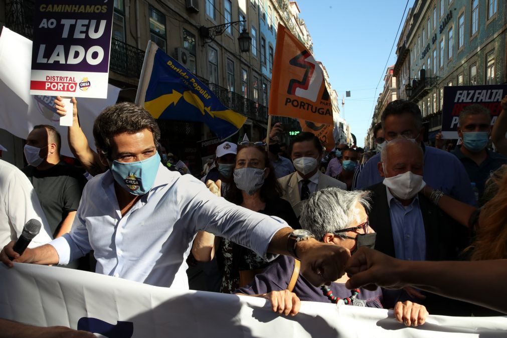 Chega junta centenas de pessoas em Lisboa para mostrar que 