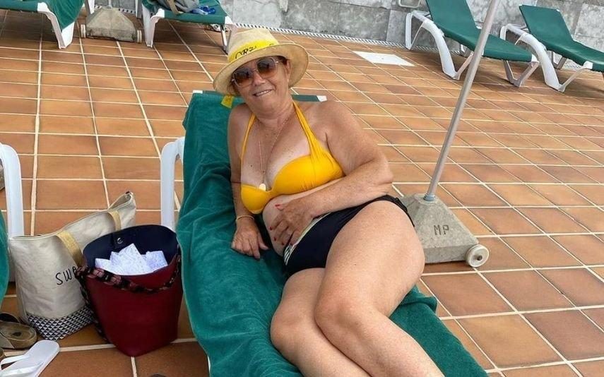 Dolores Aveiro de amarelo, a cor que é tendência de verão