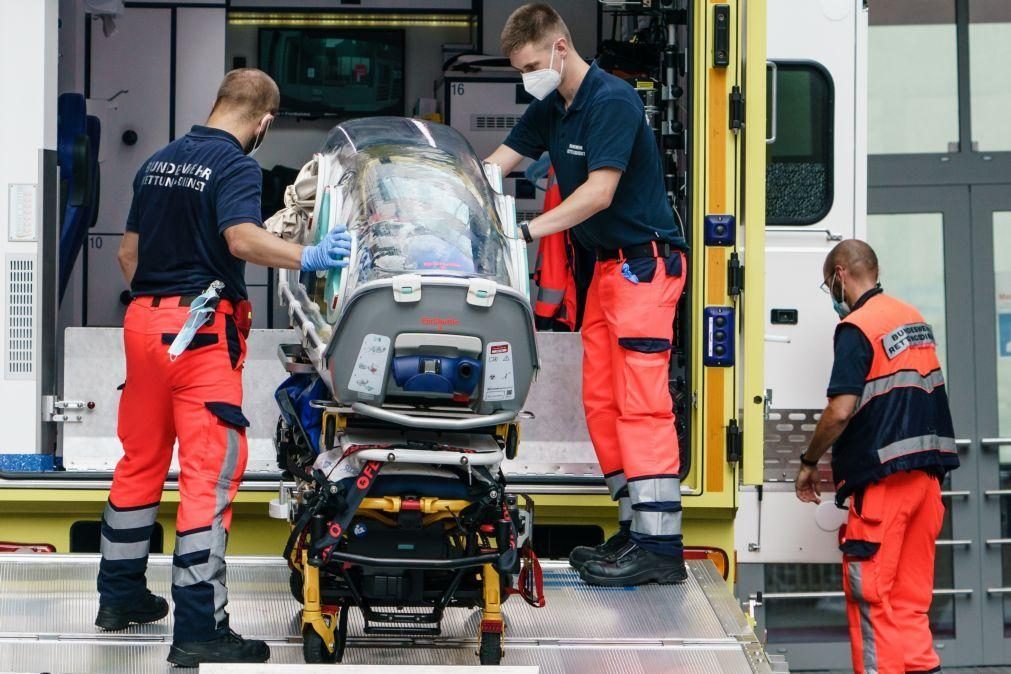 Opositor russo vai ser tratado num hospital de Berlim