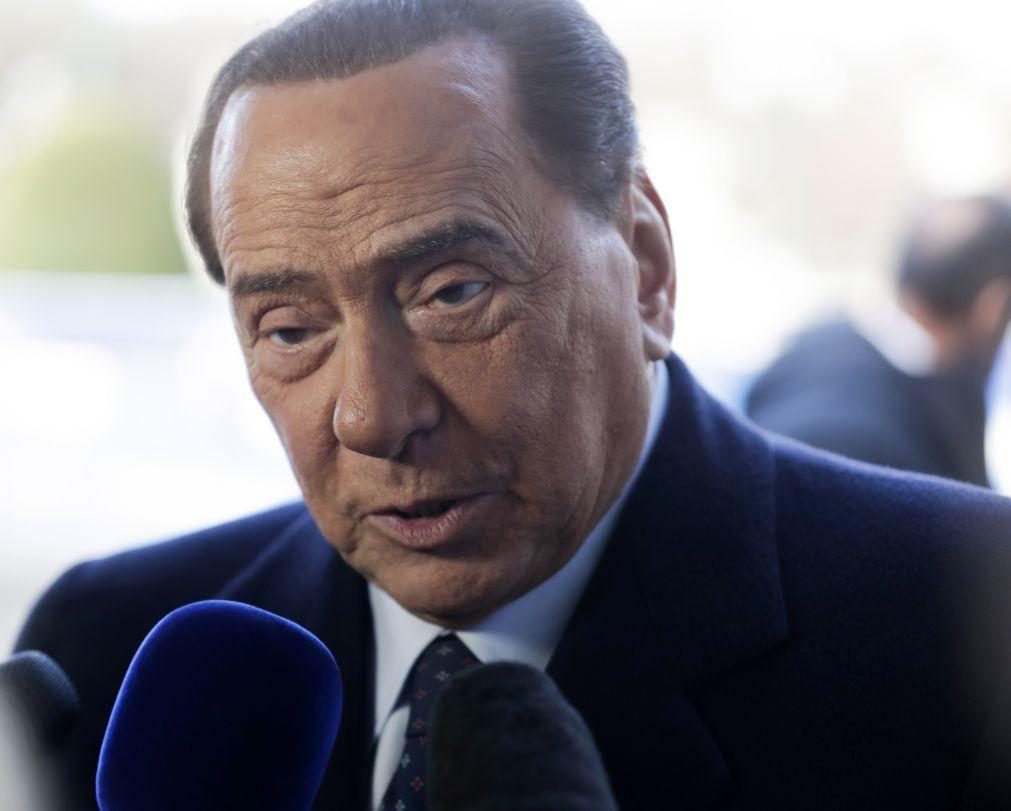 Covid-19: Antigo primeiro-ministro italiano Silvio Berlusconi testou positivo