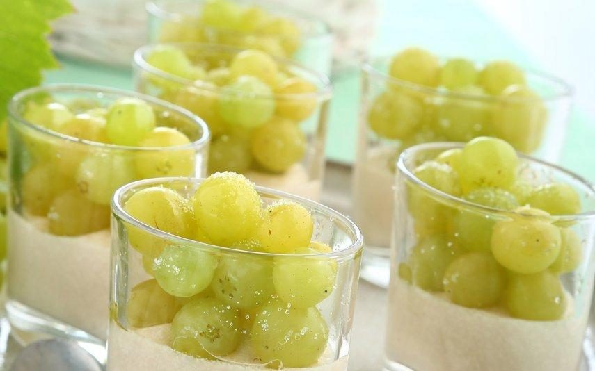 Delícia de Moscatel com Uvas A receita ideal para quem não gosta de sobremesas muito doces