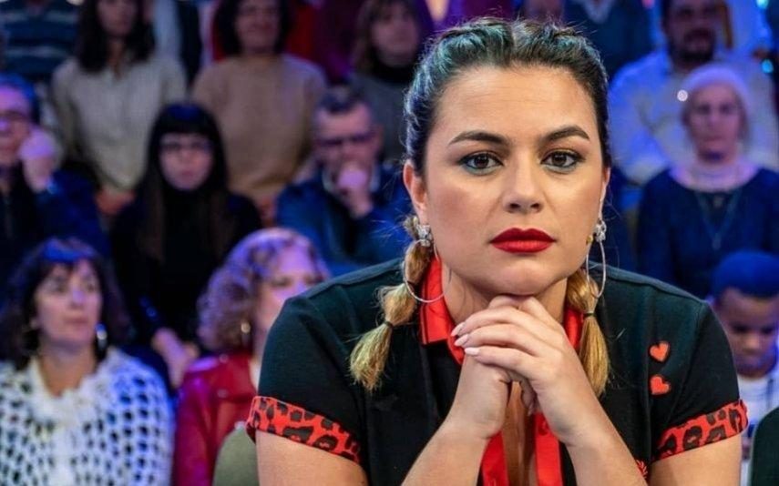 Ana Guiomar mostra-se acabada de acordar e arranca elogios