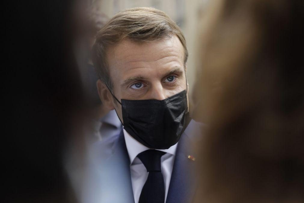 Covid-19: Emmanuel Macron anuncia recolher obrigatório em várias cidades francesas