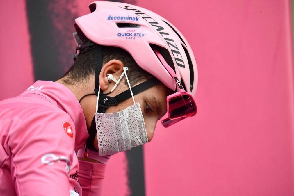 João Almeida perde a rosa e cai para quinto