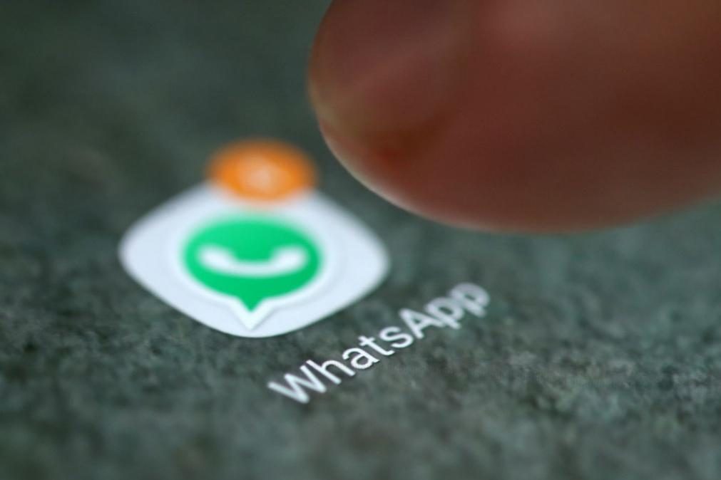 WhatsApp adia mudança na privacidade após debandada de utilizadores