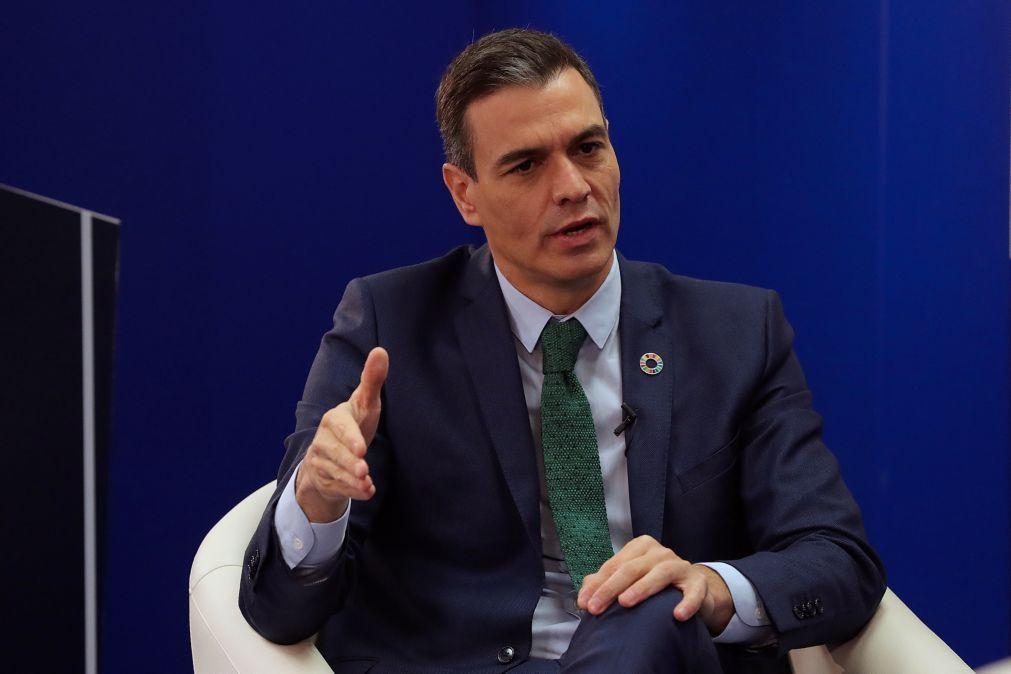 Pedro Sánchez felicita Marcelo e oferece o apoio de Espanha na nova fase