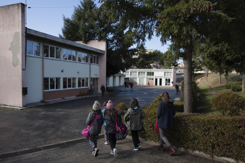 Funcionário escolar suspeito de abusos foi lá colocado pelo IEFP