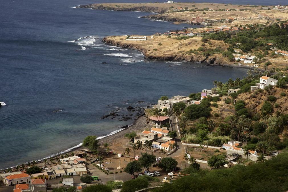 Cabo Verde quer aumentar procura por tarifas aéreas sociais com portal na Internet