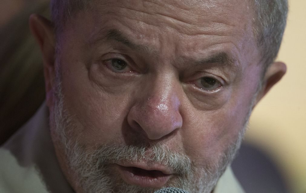 Lula da Silva lidera intenção de voto nas presidenciais do Brasil em 2018