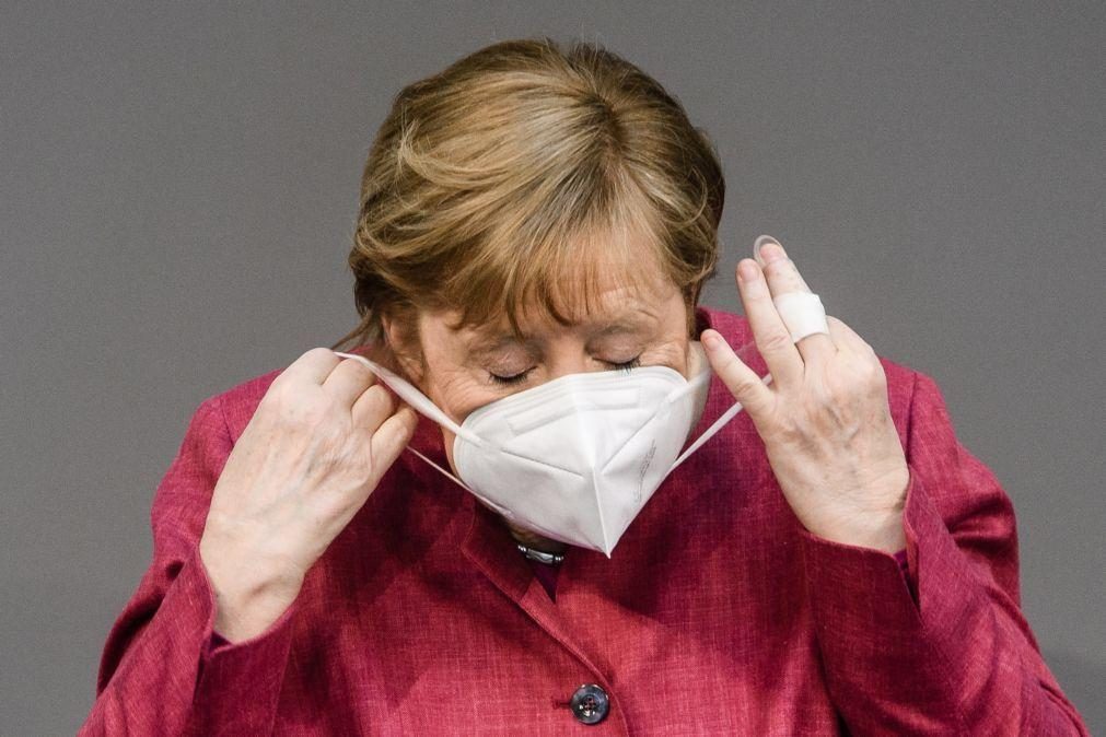 Angela Merkel recebeu uma primeira dose da vacina AstraZeneca