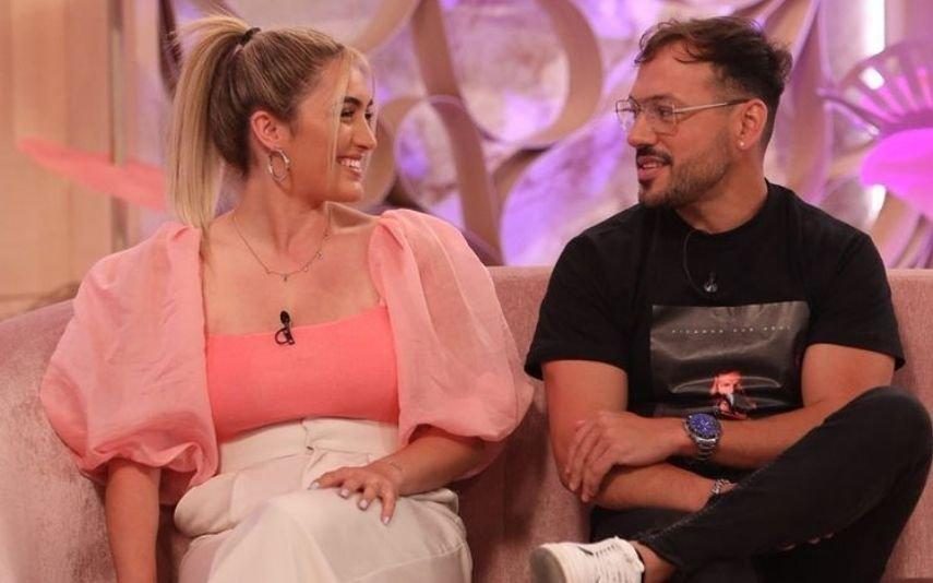 Concorrentes do Big Brother gozam com vídeos de sexo explícito de Zena e André