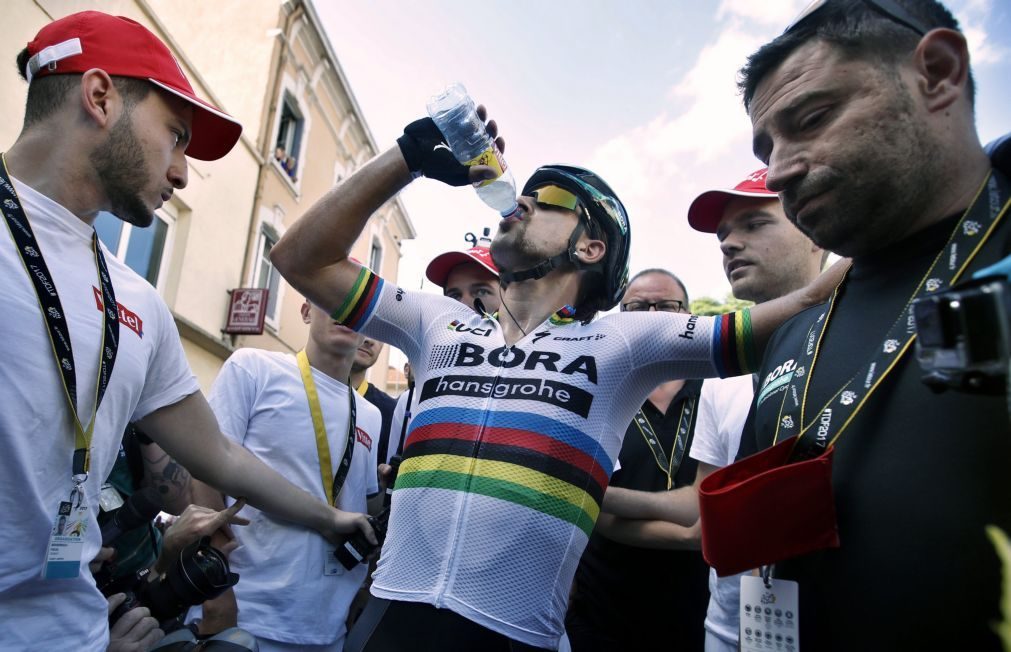 Tour: Peter Sagan expulso