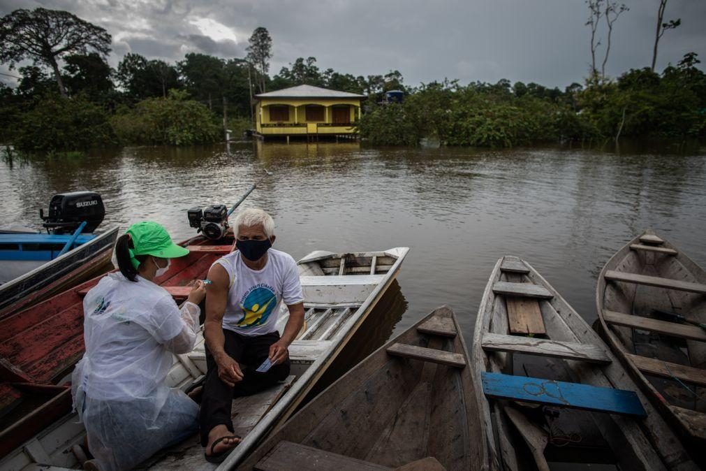 Covid-19: Brasil volta a aproximar-se de 2.500 mortos em 24 horas