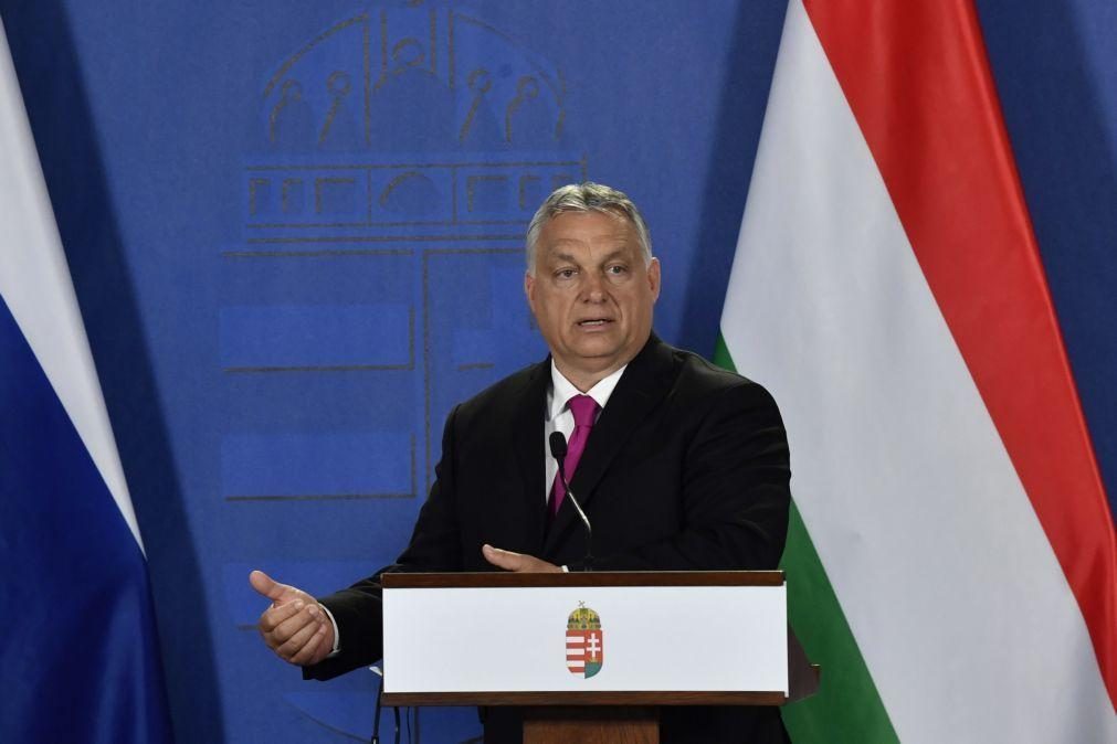 Orban classifica críticos da lei sobre homossexualidade como esclavagistas