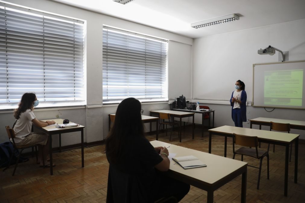 Alunos em isolamento podem usar exames da segunda fase para a primeira de acesso a ensino superior