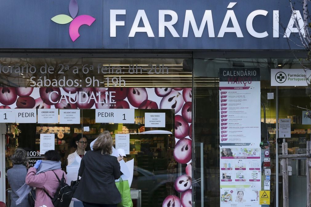 Covid-19: Há já 406 farmácias com testes rápidos comparticipados