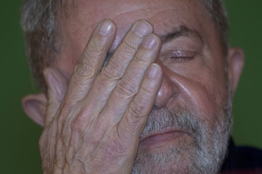Justiça brasileira congela contas bancárias de Lula da Silva