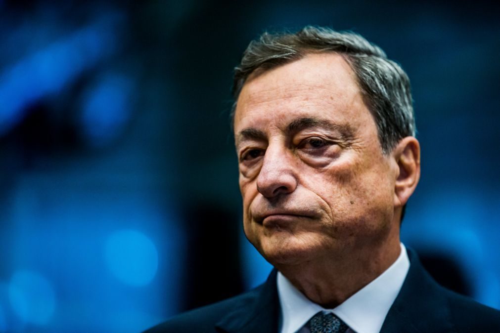 BCE deve manter taxas de juro e tranquilizar mercados