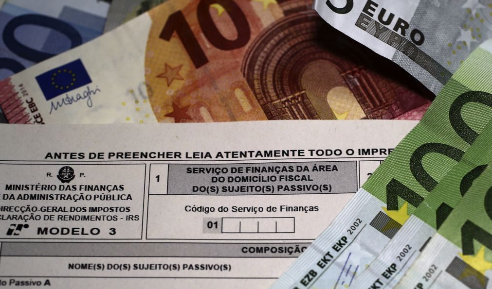 PEV quer continuar a repor rendimentos com IRS e descongelamento de carreiras