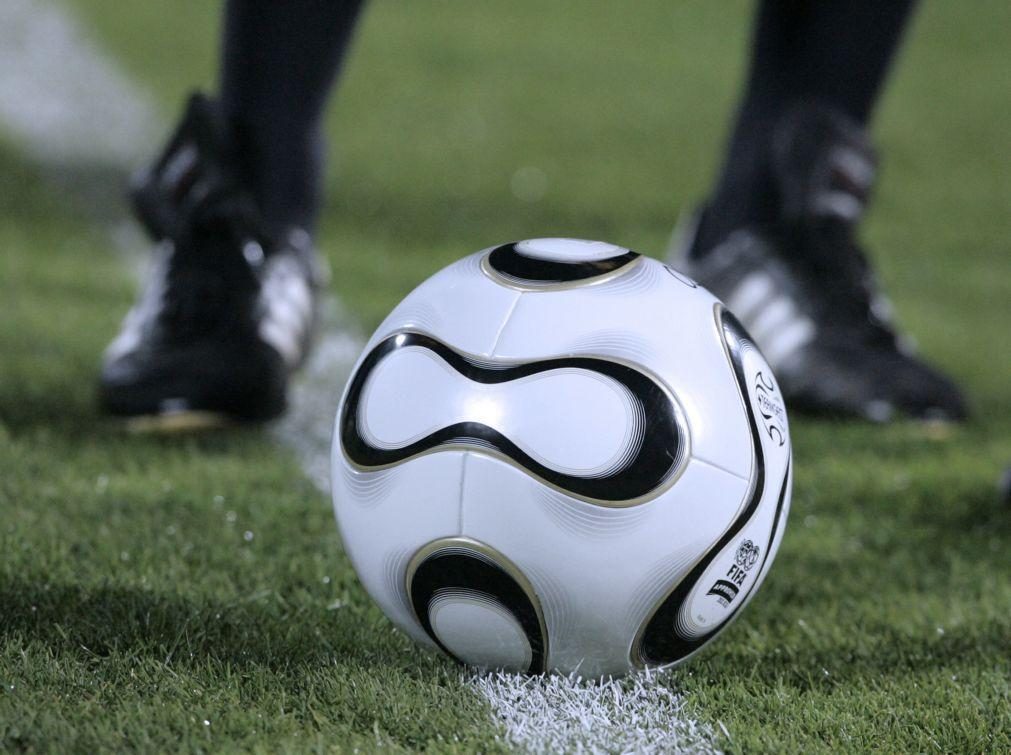 Jogo de futebol interrompido por explosão nos balneários em Santarém