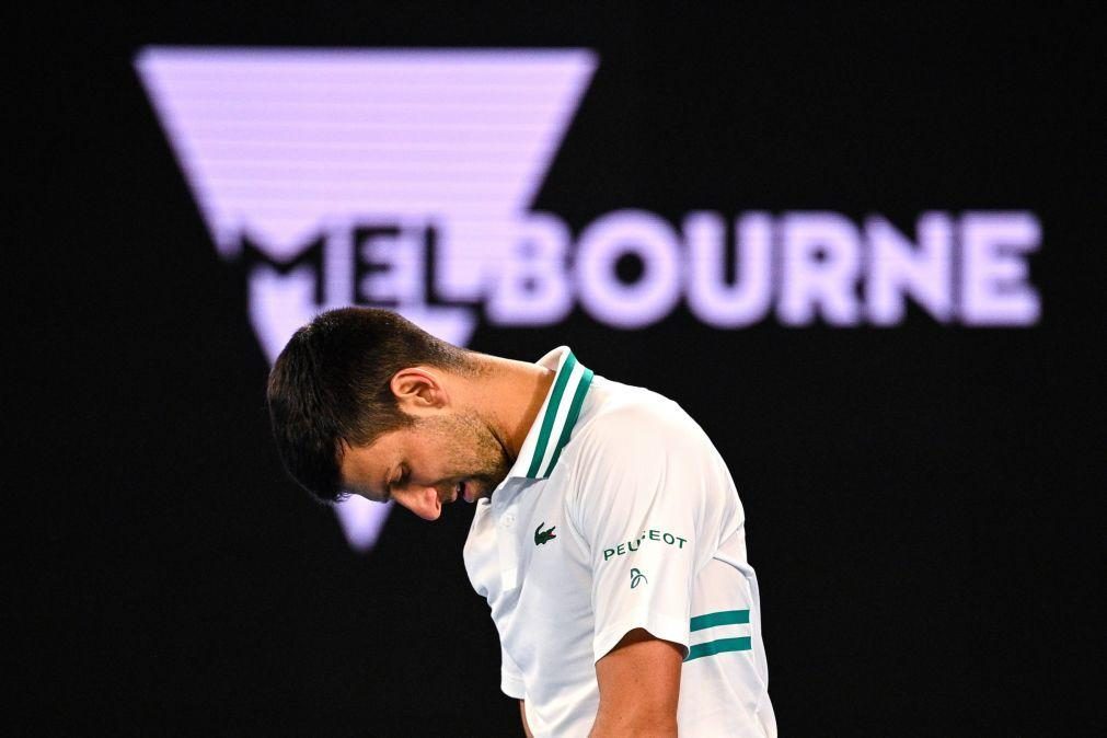 Deportado Djokovic já aterrou na Sérvia