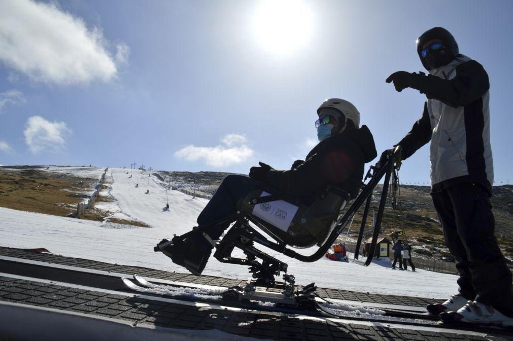 Primeira cadeira de esqui adaptado foi hoje utilizada na Serra da Estrela