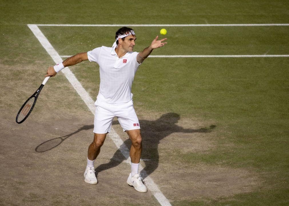 Federer saberá se regressa ao ténis ao mais alto nível em abril ou maio