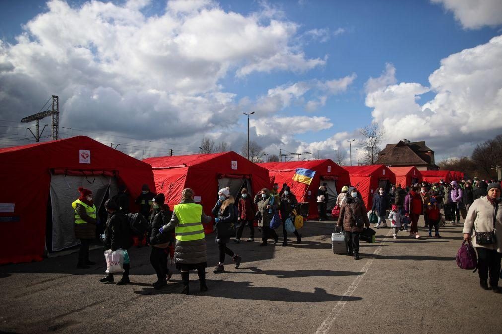 Ucrânia: ACNUR atualiza balanço de refugiados para quase meio milhão de pessoas