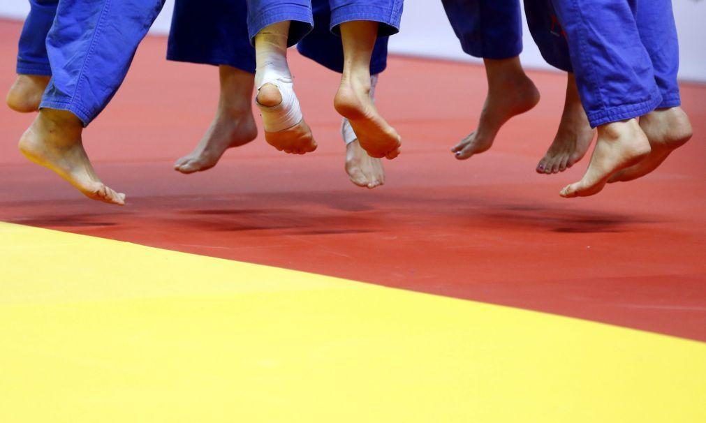 Ucrânia: Judo cancela provas na Rússia, mas recusa suspender atletas russos
