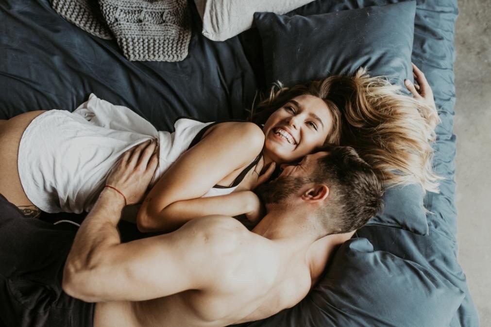 Seis segredos para preparar o quarto para o sexo