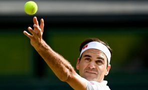 Federer barrado em Wimbledon relata discussão com segurança