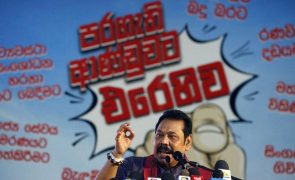 Tribunal do Sri Lanka proíbe ex-primeiro-ministro e apoiantes de deixarem o país