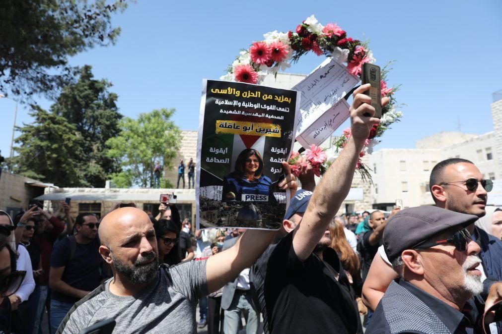 Israel vai abrir investigação sobre violência policial em funeral de jornalista
