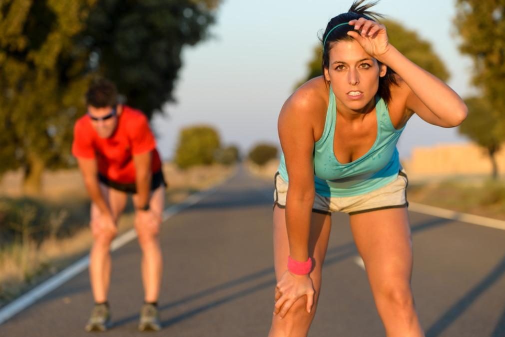 São estas as diferenças entre fazer exercício físico de dia ou de noite