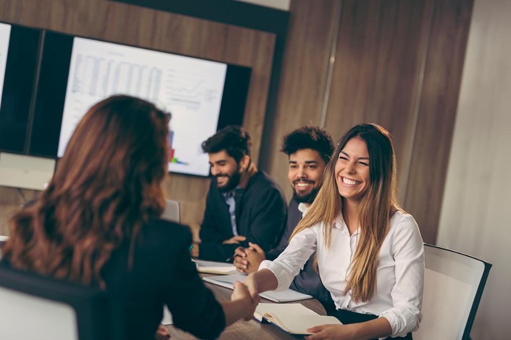 Um em cada 4 homens tem dificuldade em aceitar liderança feminina