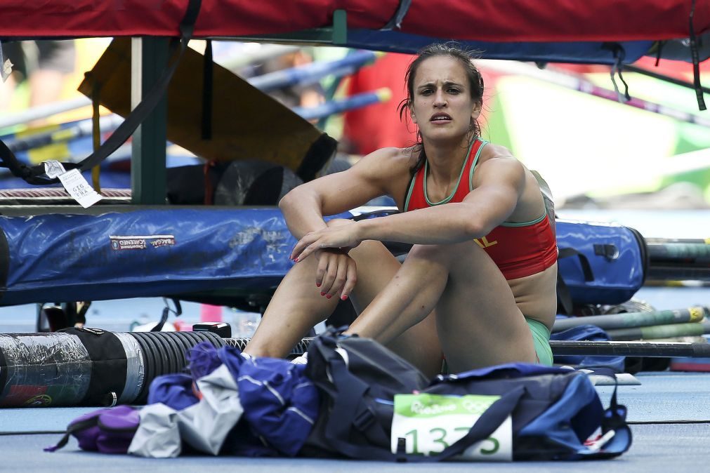 Marta Onofre conquista bronze no salto com vara nas Universíadas