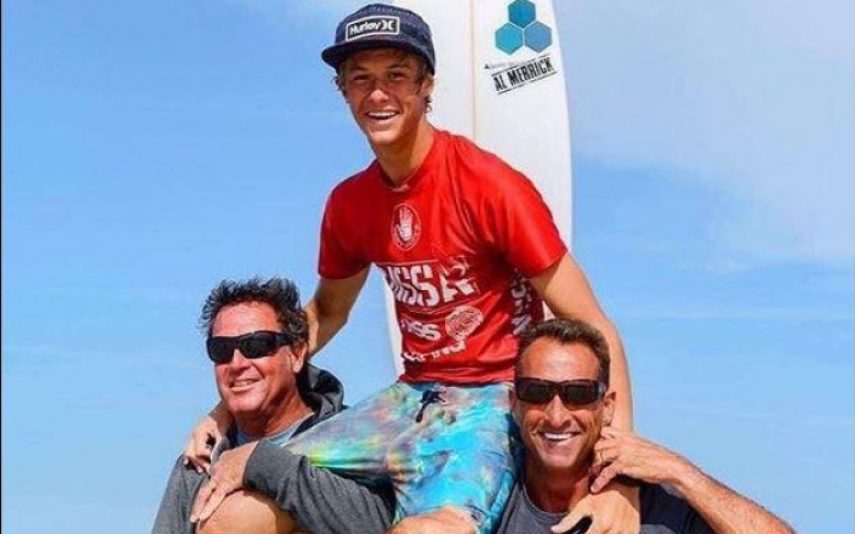 Surfista de 16 anos morre a enfrentar furacão Irma